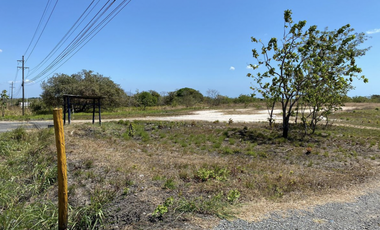 SE VENDE TERRENO PLANO EN SAN CARLOS FRENTE A VIA INTERAMERICANA