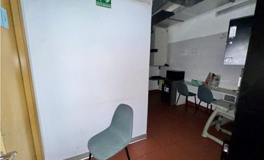 ALQUILER LOCAL COMERCIAL AVENIDA BALBOA LISTO PARA OCUPAR 100M2 CV