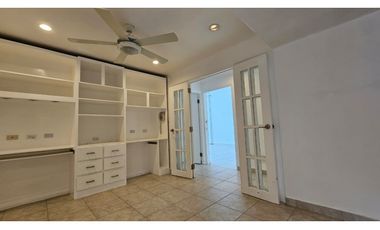 SE VENDE CASA EN EL HEXAGONO - ALTOS DEL GOLF - SAN FRANCISCO