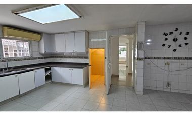 SE VENDE CASA EN EL HEXAGONO - ALTOS DEL GOLF - SAN FRANCISCO