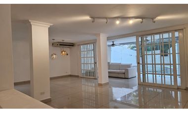 SE VENDE CASA EN EL HEXAGONO - ALTOS DEL GOLF - SAN FRANCISCO