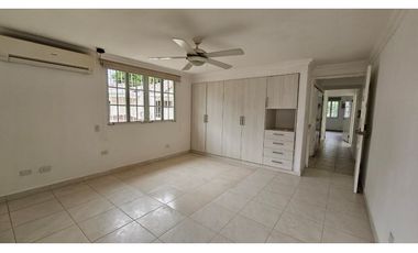 SE VENDE CASA EN EL HEXAGONO - ALTOS DEL GOLF - SAN FRANCISCO