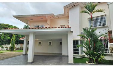 SE VENDE CASA EN EL HEXAGONO - ALTOS DEL GOLF - SAN FRANCISCO