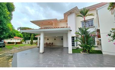 SE VENDE CASA EN EL HEXAGONO - ALTOS DEL GOLF - SAN FRANCISCO