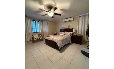 SE VENDE CASA EN ALBROOK GARDENS - ALBROOK