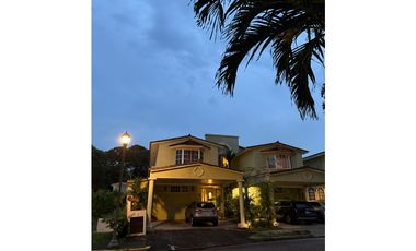 SE VENDE CASA EN ALBROOK GARDENS - ALBROOK