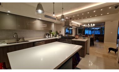 SE VENDE CASA EN PAITILLA FRENTE AL PARQUE CON VISTA AL MAR