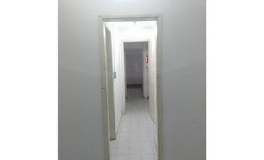 ALQUILER 24 MESES - Deposito amplio idea para comercio - Zona Centro