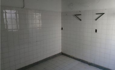 ALQUILER 24 MESES - Deposito amplio idea para comercio - Zona Centro