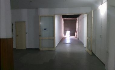 ALQUILER 24 MESES - Deposito amplio idea para comercio - Zona Centro