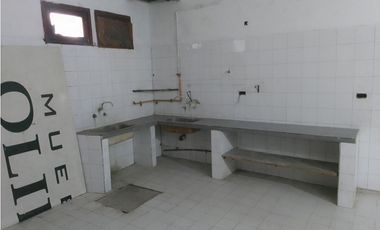 ALQUILER 24 MESES - Deposito amplio idea para comercio - Zona Centro