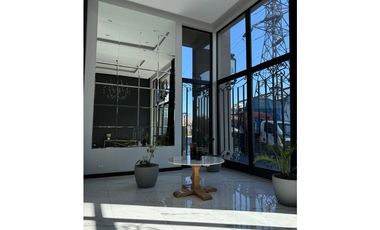 VENDE DEPARTAMENTO DE CATEGORA EN TORRES DEL MARQUES, Godoy Cruz.