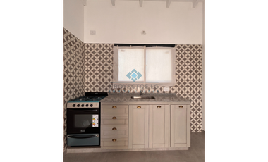 VENTA -CASA 2 DORMITORIOS - COLONIA CAROYA