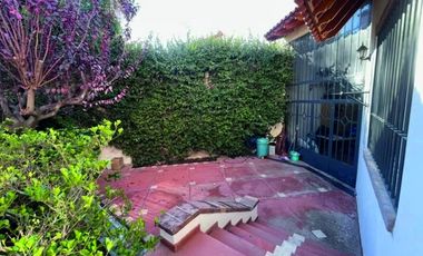 VENDE CASA - APTA A CREDITO HIPOTECARIO - B° JARDIN MARISTAS, Mendoza.