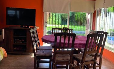 VENDE CASA - APTA A CREDITO HIPOTECARIO - B° JARDIN MARISTAS, Mendoza.