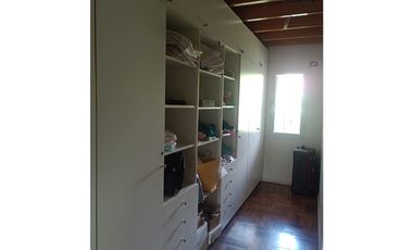 VENDE CASA - APTA A CREDITO HIPOTECARIO - B° JARDIN MARISTAS, Mendoza.