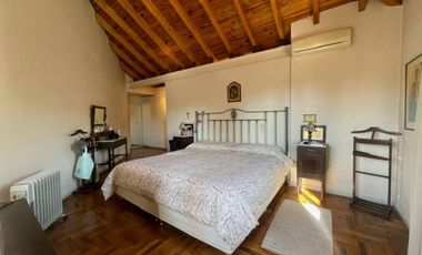 VENDE CASA - APTA A CREDITO HIPOTECARIO - B° JARDIN MARISTAS, Mendoza.