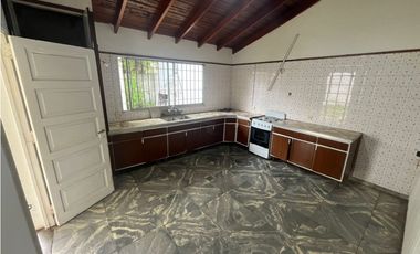 Chalet 4 ambientes en Venta