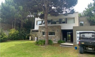 CASA EN ALQUILER EN COSTA ESMERALDA - RESIDENCIAL I 91