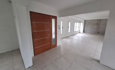 Casa en venta en Ameghino