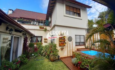 Chalet en venta c/ cochera en Morón