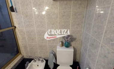 Chalet en venta c/ cochera en Morón