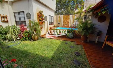 Chalet en venta c/ cochera en Morón