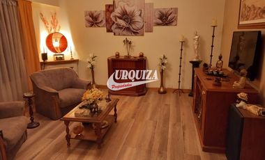 Chalet en venta c/ cochera en Morón