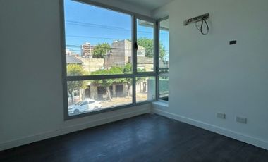 Semipiso en venta en Lanus Oeste