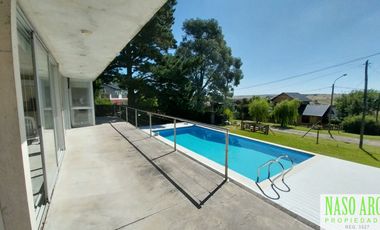 Moderna casa en Sierra de los Padres, Balcón del Golf, gas natural a pocos mts