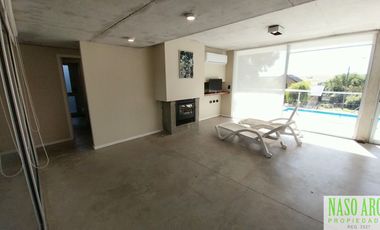 Moderna casa en Sierra de los Padres, Balcón del Golf, gas natural a pocos mts