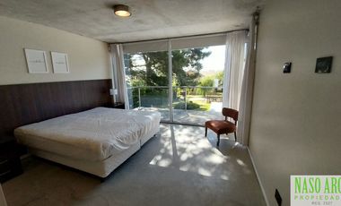 Moderna casa en Sierra de los Padres, Balcón del Golf, gas natural a pocos mts