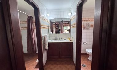 Casa en venta en Quilmes Centro