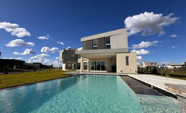 Alquiler de casa amoblada  Barrio San Simón