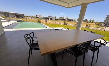 Alquiler de casa amoblada  Barrio San Simón