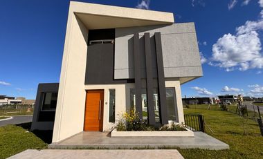 Alquiler de casa amoblada  Barrio San Simón