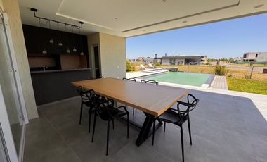 Alquiler de casa amoblada  Barrio San Simón