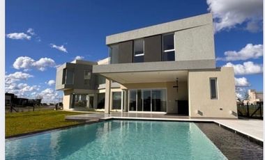 Alquiler de casa amoblada  Barrio San Simón