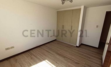 CASA EN RENTA EN CALDERÓN