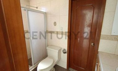 CASA EN RENTA EN CALDERÓN