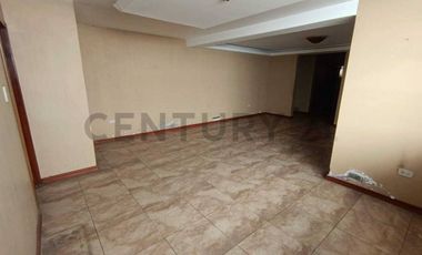 CASA EN RENTA EN CALDERÓN