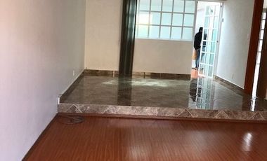 Casa en Renta, ubicada en Ciudad Satélite Cod.SR535 