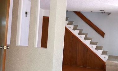 Casa en Renta, ubicada en Ciudad Satélite Cod.SR535 