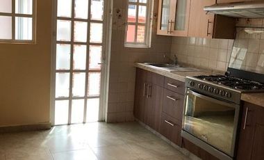 Casa en Renta, ubicada en Ciudad Satélite Cod.SR535 