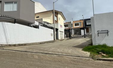 Bella Casa en Urbanizacion Privada Monay Baguanchi - Cuenca