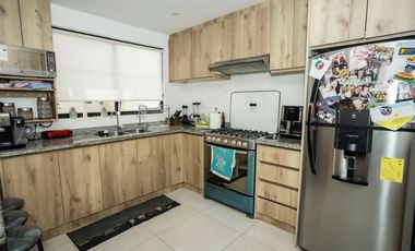 Bella Casa en Urbanizacion Privada Monay Baguanchi - Cuenca