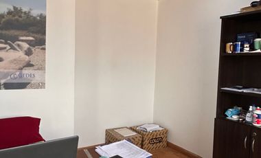 ARRIENDO AMPLIA CASA EN ARICA DOS PISOS