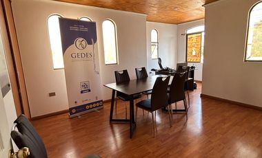 ARRIENDO AMPLIA CASA EN ARICA DOS PISOS