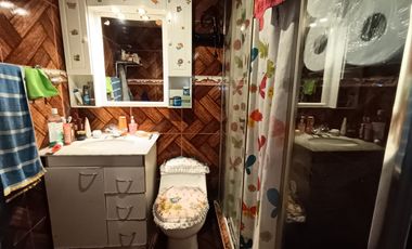 OPORTUNIDAD CASA EN VENTA DE UN PISO, QUILICURA