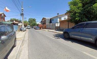 OPORTUNIDAD CASA EN VENTA DE UN PISO, QUILICURA